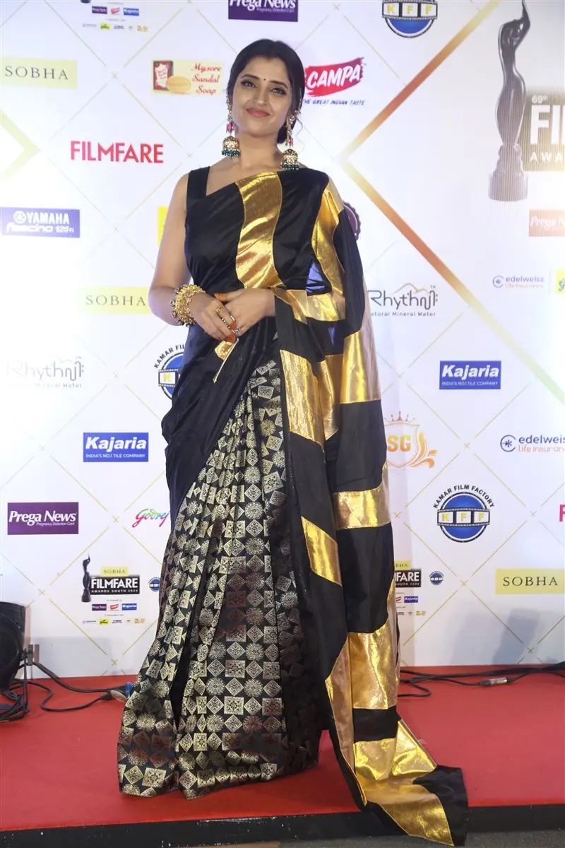 Telugu Anchor Syamala at 69th SOBHA Filmfare Awards South 2024